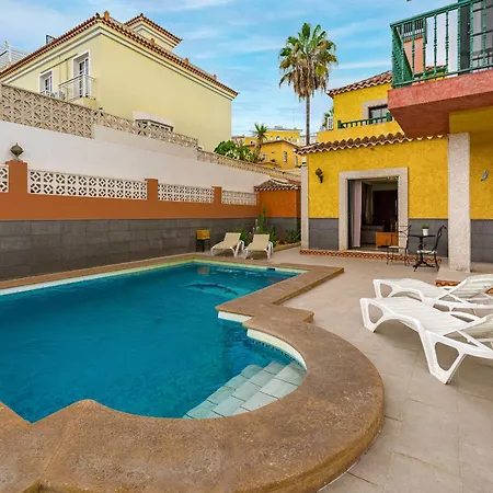 - 3 Bedroom House With Pool