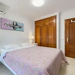 - 3 Bedroom House With Pool Σπίτι διακοπών *
