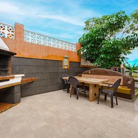 - 3 Bedroom House With Pool Nyaraló Chayofa