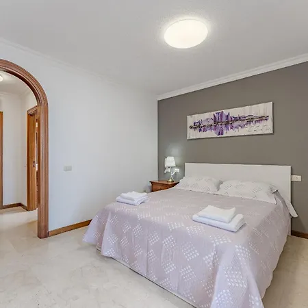 度假居 - 3 Bedroom House With Pool