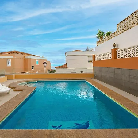 - 3 Bedroom House With Pool Holiday home