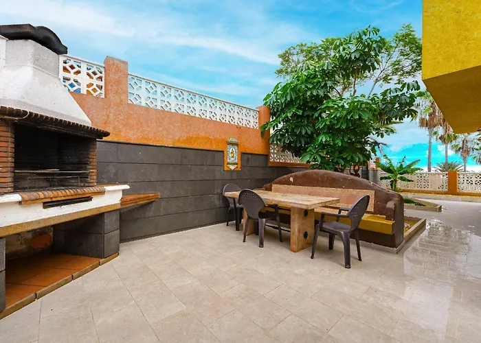 - 3 Bedroom House With Pool Nyaraló Chayofa