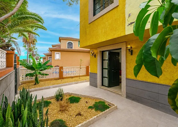 - 3 Bedroom House With Pool Nyaraló *