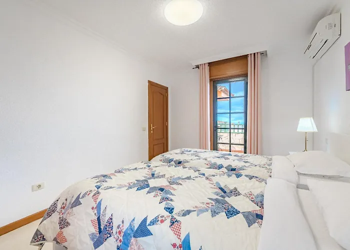 - 3 Bedroom House With Pool