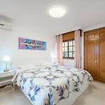 - 3 Bedroom House With Pool Prázdninový dům