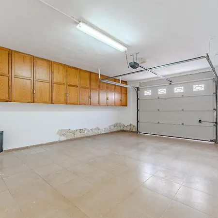 - 3 Bedroom House With Pool Dom wakacyjny *