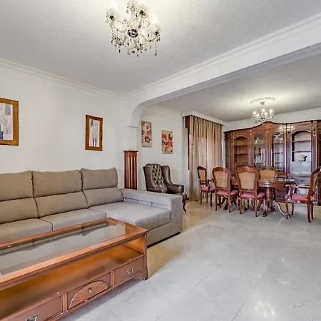 - 3 Bedroom House With Pool Chayofa