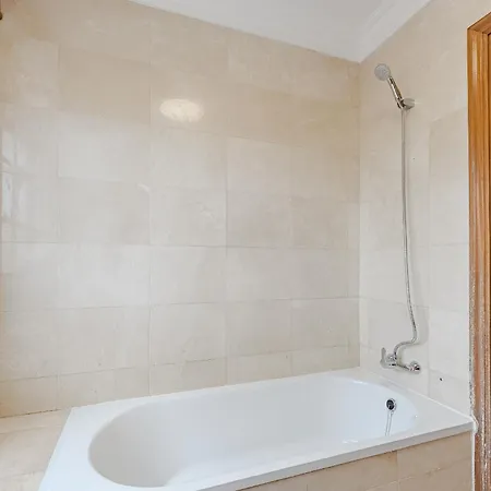 - 3 Bedroom House With Pool