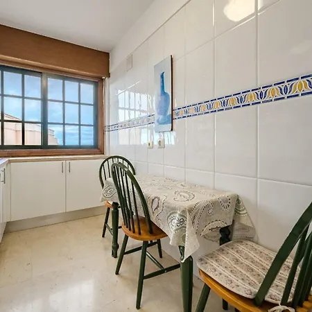 Dom wakacyjny - 3 Bedroom House With Pool *