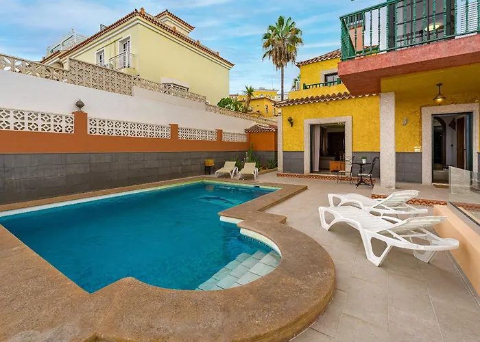 - 3 Bedroom House With Pool