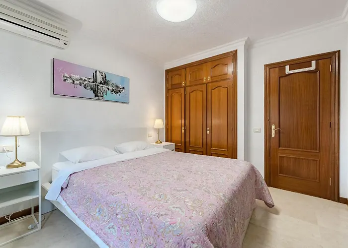 - 3 Bedroom House With Pool Dom wakacyjny *