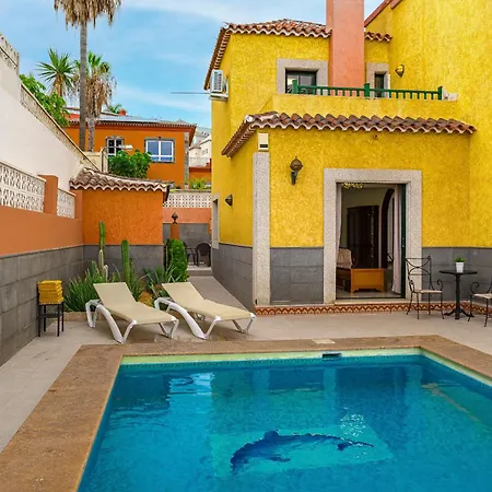 - 3 Bedroom House With Pool Chayofa