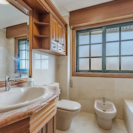 - 3 Bedroom House With Pool Prázdninový dům *