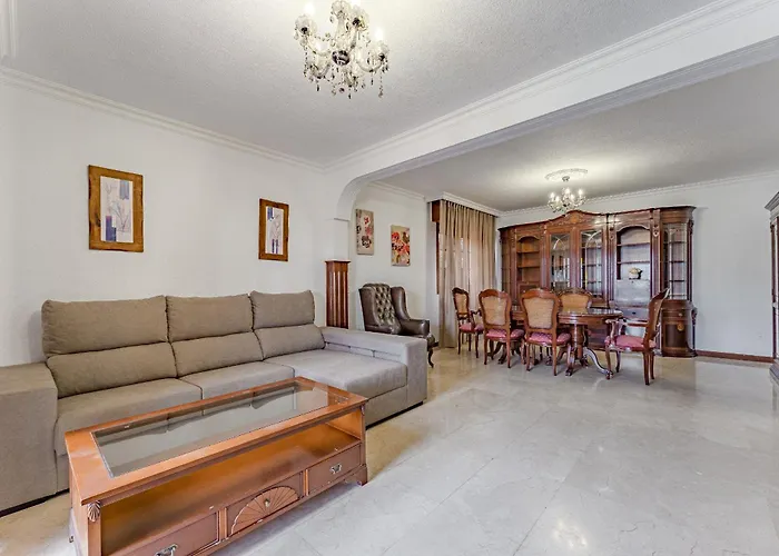 - 3 Bedroom House With Pool Chayofa